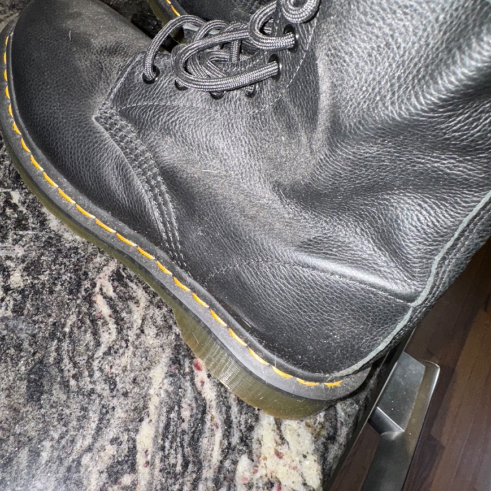 Dr. Martins - image 5